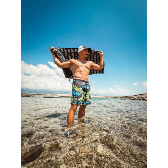 Rýchloschnúci uterák CECE #THISISKURVALIFE 140 x 70 cm čierna