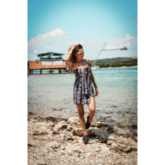 Rýchloschnúci uterák CECE #THISISKURVALIFE 140 x 70 cm čierna